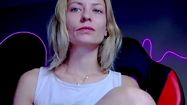 Snapshot of karo123421 chatting on October 10, 9:31 pm karo123421 online show from October 10, 9:31 pm