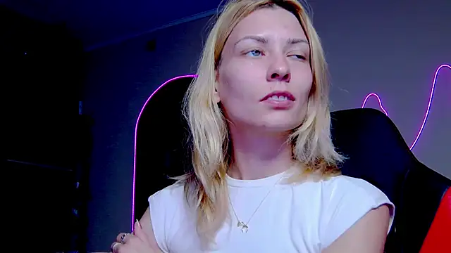 Snapshot of karo123421 chatting on September 30, 8:13 pm karo123421 online show from September 30, 8:13 pm