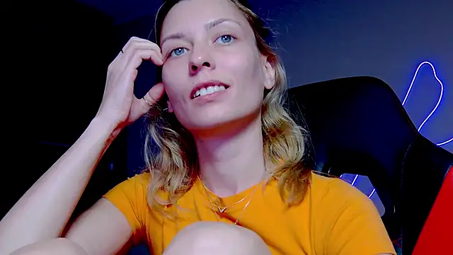 Snapshot of karo123421 chatting on October 12, 9:39 pm karo123421 online show from October 12, 9:39 pm