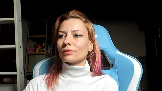 Snapshot of karo123421 chatting on October 25, 7:21 pm karo123421 online show from October 25, 7:21 pm