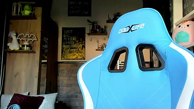 karo123421 online show from April 8, 5:42 am