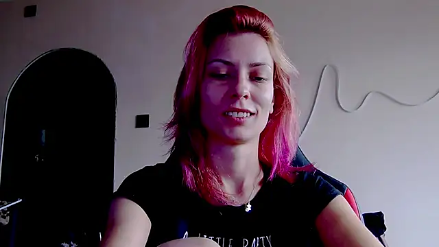 Snapshot of karo123421 chatting on October 18, 7:11 am karo123421 online show from October 18, 7:11 am