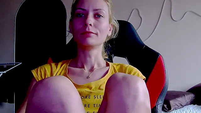 Snapshot of karo123421 chatting on October 16, 6:16 am karo123421 online show from October 16, 6:16 am