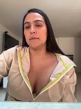 kendall 52 online show from April 16, 8:08 pm