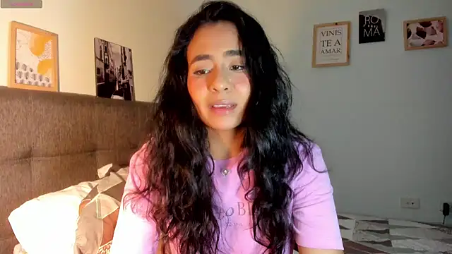 Snapshot of valeryvegas_2 chatting on October 8, 3:44 am valeryvegas 2 online show from October 8, 3:44 am