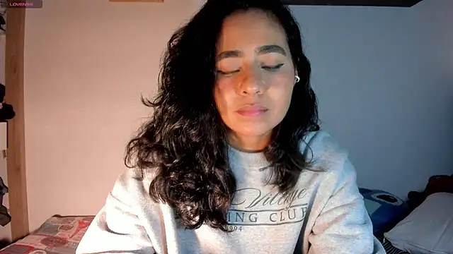 Snapshot of valeryvegas_2 chatting on October 31, 4:47 am valeryvegas 2 online show from October 31, 4:47 am