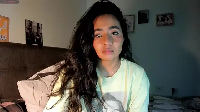 Snapshot of valeryvegas_2 chatting on October 7, 3:33 am valeryvegas 2 online show from October 7, 3:33 am