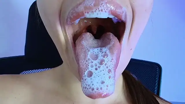 lisbet21x online show from February 15, 9:25 pm