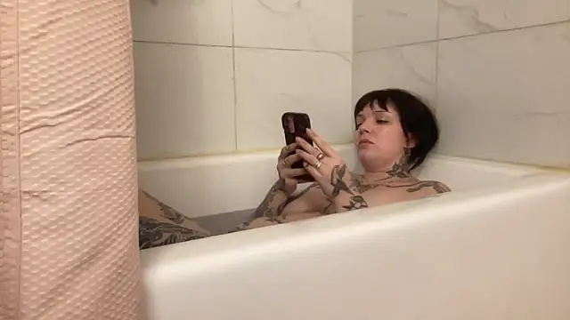 SweetMaisie online show from March 1, 2:44 am