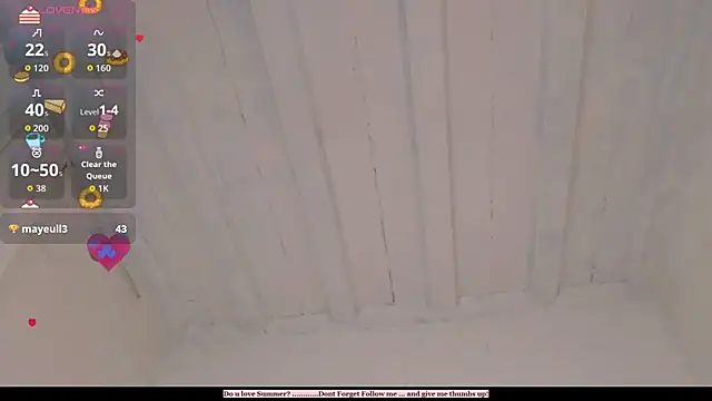 Snapshot of Summer_XO chatting on October 16, 12:35 am Summer XO online show from October 16, 12:35 am