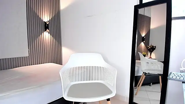 Zafiiraa online show from October 31, 2:21 pm