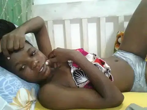 Snapshot of sweetchic_ chatting on September 28, 10:15 pm sweetchic  online show from September 28, 10:15 pm