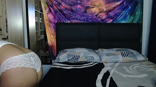 Snapshot of Alexxx_andr4 chatting on October 23, 2:28 am Alexxx andr4 online show from October 23, 2:28 am