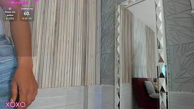 BriannaChelsea online show from February 9, 11:34 am