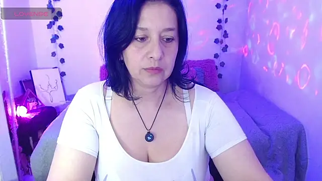 camilalatti online show from December 4, 12:24 am