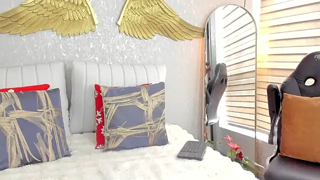 EmmaFerrary online show from February 26, 6:07 pm