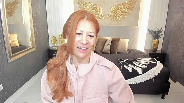 cintiagreyx online show from January 14, 11:37 am