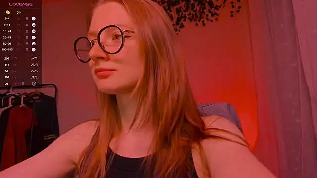 mollytuck online show from October 17, 3:15 pm