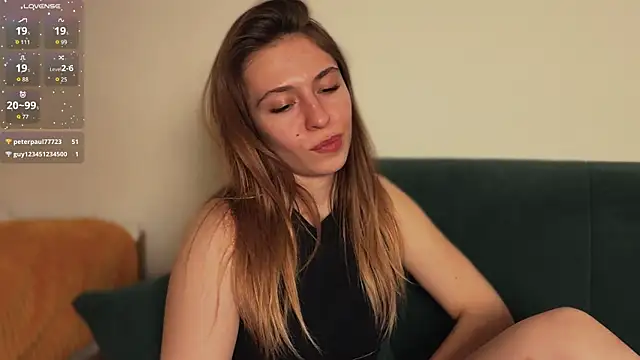 LovelyKatea online show from March 31, 3:45 pm