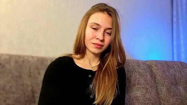 Snapshot of LovelyKatea chatting on October 19, 1:46 pm LovelyKatea online show from October 19, 1:46 pm