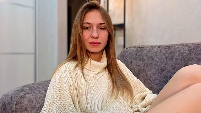 Snapshot of LovelyKatea chatting on October 14, 2:19 pm LovelyKatea online show from October 14, 2:19 pm