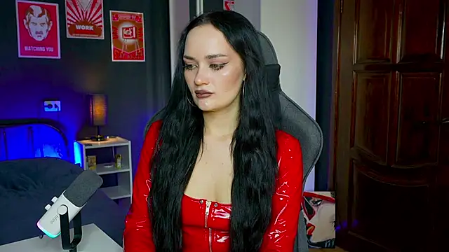 Snapshot of QueenAliss chatting on September 30, 6:19 am QueenAliss online show from September 30, 6:19 am