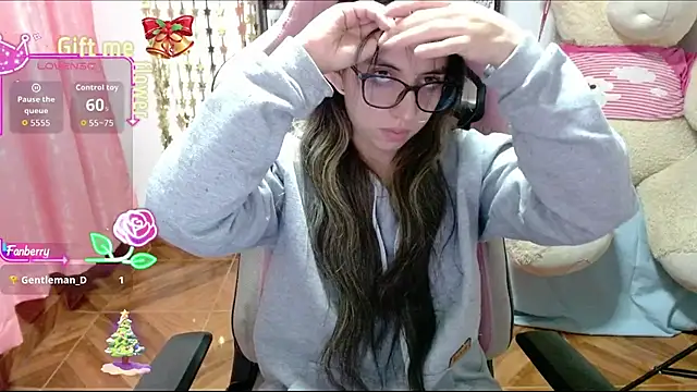 Maggie Fox3 online show from November 10, 2:39 am