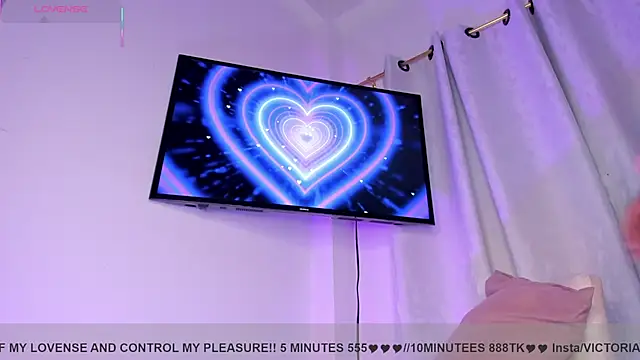 Snapshot of VictoriaVX chatting on September 20, 1:05 am VictoriaVX online show from September 20, 1:05 am