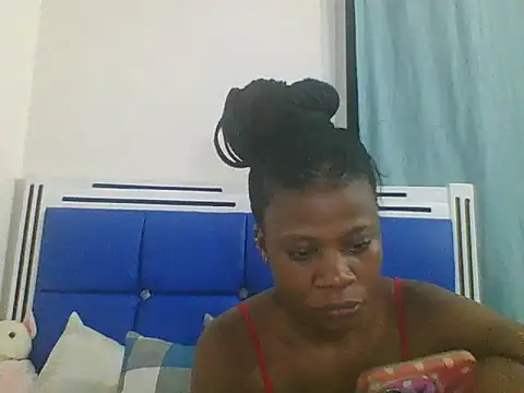 Snapshot of Sweetbaby004 chatting on October 1, 9:20 pm Sweetbaby004 online show from October 1, 9:20 pm