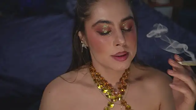 Snapshot of VanessaDoyle chatting on October 2, 12:37 am VanessaDoyle online show from October 2, 12:37 am