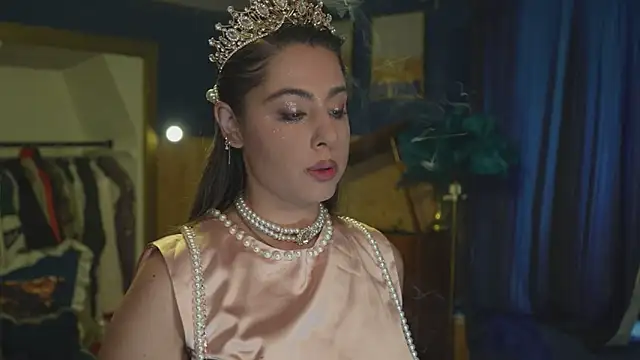 Snapshot of VanessaDoyle chatting on September 21, 3:21 pm VanessaDoyle online show from September 21, 3:21 pm