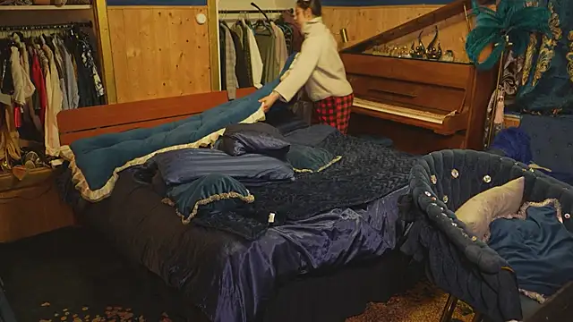 VanessaDoyle online show from March 3, 2:39 am