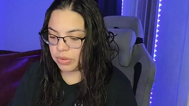 Snapshot of drizzypeach602 chatting on October 13, 4:26 am drizzypeach602 online show from October 13, 4:26 am