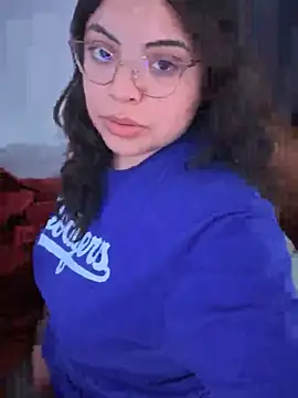 Snapshot of drizzypeach602 chatting on November 1, 6:50 am drizzypeach602 online show from November 1, 6:50 am