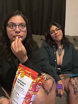 Snapshot of drizzypeach602 chatting on September 27, 4:41 am drizzypeach602 online show from September 27, 4:41 am