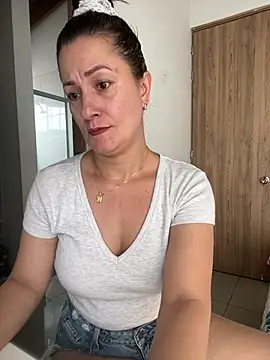 Verito hot online show from March 6, 7:31 pm