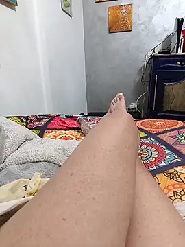 -Mia-   online show from May 27, 7:22 pm