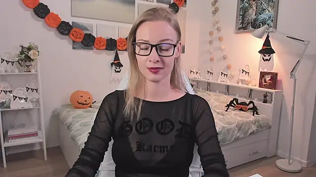 MissRightX online show from October 23, 10:21 am