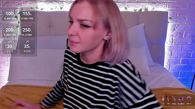 Snapshot of LianaFord chatting on October 4, 9:41 pm LianaFord online show from October 4, 9:41 pm