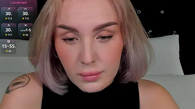 Snapshot of LianaFord chatting on October 6, 10:14 pm LianaFord online show from October 6, 10:14 pm