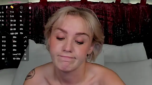 Snapshot of LianaFord chatting on October 31, 12:56 am LianaFord online show from October 31, 12:56 am