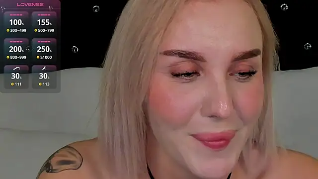 Snapshot of LianaFord chatting on October 16, 12:35 am LianaFord online show from October 16, 12:35 am