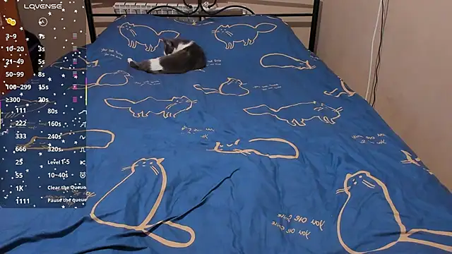 eva zero online show from February 8, 2:10 pm