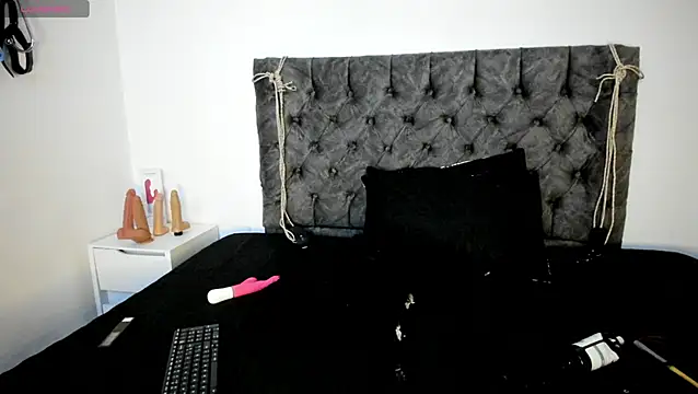 sweet  wild online show from November 13, 11:48 pm