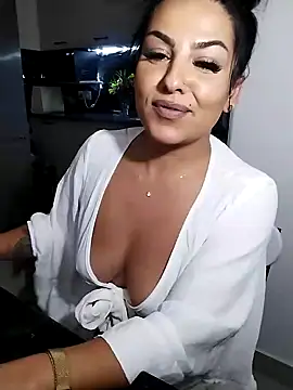 Snapshot of hot-babygirl chatting on October 16, 9:17 pm hot-babygirl online show from October 16, 9:17 pm