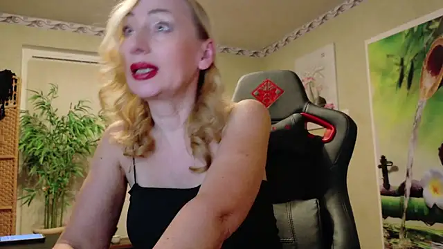 HotLana69 online show from November 7, 6:13 pm