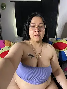 MsConejitaa online show from April 2, 4:04 pm