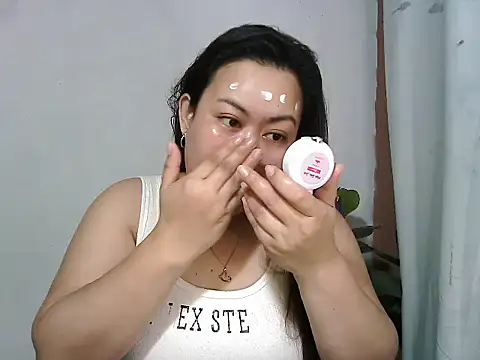 Sweet kitty60xx online show from April 24, 10:23 pm