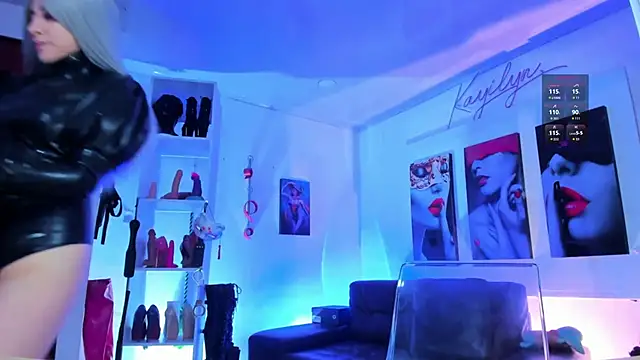 Snapshot of kayilyn chatting on October 23, 11:49 am kayilyn online show from October 23, 11:49 am