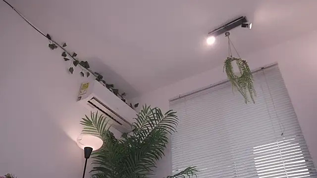 Snapshot of Cooper-Reds chatting on October 29, 6:43 pm Cooper-Reds online show from October 29, 6:43 pm